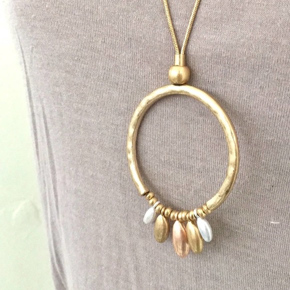 Jewelry - Golden Silver long necklace. OS new